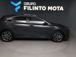 Cinza Usado 2024 Kia Ceed | € 24.250 (Preço justo)