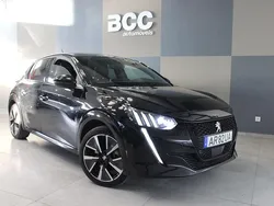 Preto Usado 2022 Peugeot e-208 GT-line Citadino | € 18.990 (Preço justo)