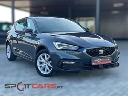Cinza Usado 2021 Seat Leon Style | € 15.990 (Preço justo)