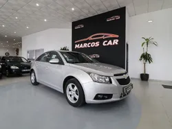 Cinza Usado 2009 Chevrolet Cruze LS Sedan | € 7.900 (Preço justo)
