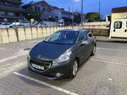 Usado 2015 Peugeot 208 Citadino | € 8.000 (Bom preço)