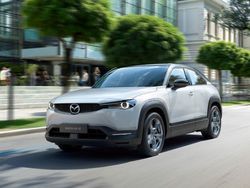 Branco Usado 2021 Mazda MX30 Ad'Vantage SUV | € 17.250 (Preço justo)