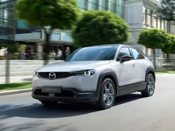 Branco Usado 2021 Mazda MX30 Ad'Vantage SUV | € 17.250 (Bom preço)