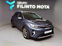 Azul Usado 2024 Kia Stonic SUV | € 18.740 (Preço justo)