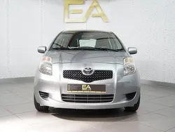 Cinza Usado 2006 Toyota Yaris | € 6.980 (Bom preço)