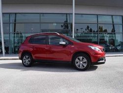 Vermelho Usado 2019 Peugeot 2008 Style SUV | € 16.900 (Preço justo)