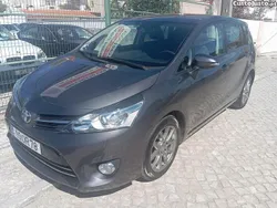 Cinza Usado 2014 Toyota Verso Comfort Monovolume | € 14.900
