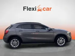 Cinza Usado 2018 Mercedes GLA180 Urban SUV | € 23.990 (Bom preço)