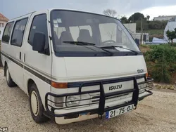 Branco Usado 1994 Isuzu Midi | € 4.000