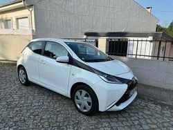Branco Usado 2018 Toyota Aygo Citadino | € 7.800 (Bom preço)