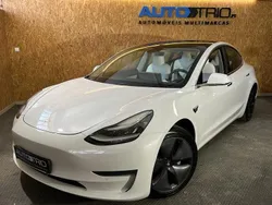 Branco Usado 2020 Tesla Model 3 Sedan | € 24.900 (Preço justo)
