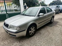 Usado 2003 Skoda Octavia Ambiente Sedan | € 2.790