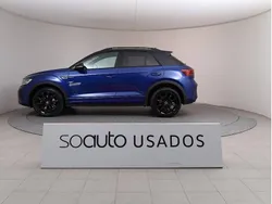 Azul escuro metalizado Usado 2023 VW T-Roc R-line SUV | € 33.790 (Preço justo)