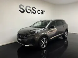 Cinza Usado 2024 Peugeot 5008 Allure Monovolume | € 31.200 (Preço justo)