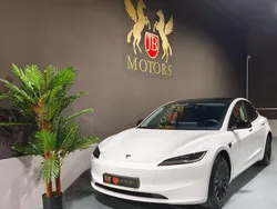 Branco Usado 2024 Tesla Model 3 Sedan | € 35.900 (Preço elevado)