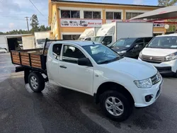 Branco Usado 2014 Mitsubishi L200 Pickup | € 20.750 (Preço elevado)