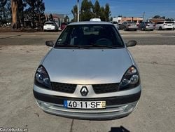 Cinza Usado 2001 Renault Clio II Citadino | € 1.900 (Bom preço)