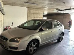 Usado 2007 Ford Focus Sedan | € 2.800 (Preço justo)