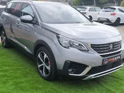 Usado 2020 Peugeot 5008 Allure Monovolume | € 24.500 (Preço justo)