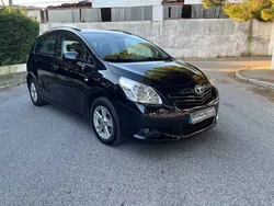 Preto Usado 2010 Toyota Verso Monovolume | € 9.900