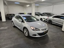 Cinzento Usado 2013 Opel Astra GTC | € 11.500 (Caro)