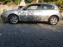 Usado 2001 Alfa Romeo 147 Citadino | € 1.590