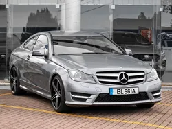 Cinza Usado 2013 Mercedes C180 Coupé | € 17.990