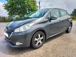 Cinzento Usado 2014 Peugeot 208 Citadino | € 6.950 (Super Preço)