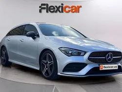 Cinza Usado 2020 Mercedes CLA180 AMG line Sedan | € 28.490 (Preço justo)