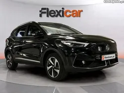 Preto Usado 2023 MG ZS Luxury Sedan | € 27.880 (Preço justo)