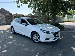 Branco Usado 2018 Mazda 3 Evolve | € 13.990