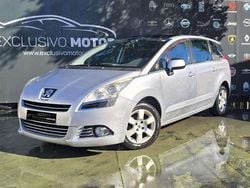 Cinzento Usado 2012 Peugeot 5008 Allure Monovolume | € 10.900 (Preço elevado)