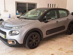 Cinzento Usado 2019 Citroën C3 PureTech Citadino | € 12.500 (Preço justo)