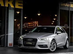 Cinzento Usado 2013 Audi A3 Sportback Attraction Citadino | € 9.990 (Bom preço)