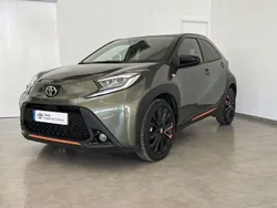 Verde Usado 2022 Toyota Aygo Limited Citadino | € 19.500 (Preço elevado)
