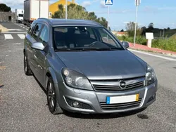 Cinza Usado 2010 Opel Astra Cosmo Sedan | € 6.000 (Preço justo)