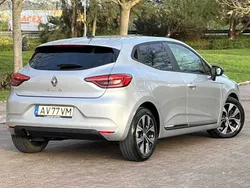 Cinza Usado 2023 Renault Clio V Evolution | € 18.997 (Preço justo)