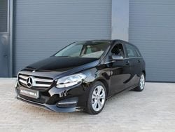 Preto Usado 2015 Mercedes B180 Urban Monovolume | € 15.499 (Preço justo)