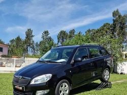 Preto Usado 2014 Skoda Fabia Active Citadino | € 7.990