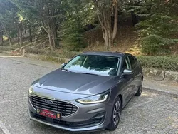 Cinzento Usado 2022 Ford Focus Citadino | € 18.250 (Preço justo)
