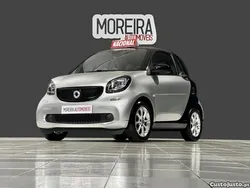 Cinza Usado 2015 Smart ForTwo Coupé Passion Coupé | € 9.999