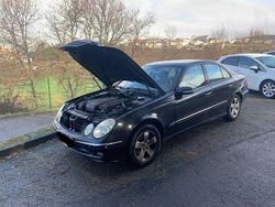 Usado 2006 Mercedes E220 Avantgarde Sedan | € 5.500 (Bom preço)
