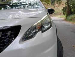 Branco Usado 2016 Peugeot 2008 SUV | € 12.750 (Preço justo)