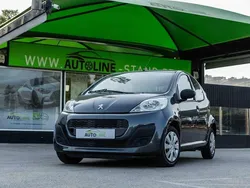 Cinza Usado 2013 Peugeot 107 Active Citadino | € 6.500