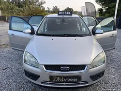 Cinza Usado 2006 Ford Focus Citadino | € 4.990 (Preço justo)