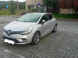 Cinzento Usado 2017 Renault Clio IV Citadino | € 11.750 (Preço elevado)