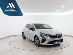 Cinzento Usado 2023 Renault Clio V | € 18.130 (Preço justo)