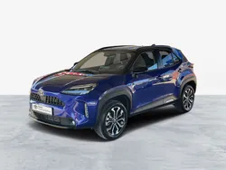 Azul (pintura metalizada) Usado 2024 Toyota Yaris Sedan | € 30.950 (Caro)