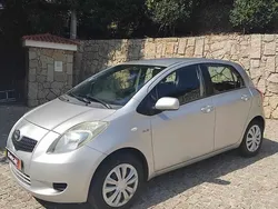 Cinzento Usado 2008 Toyota Yaris | € 4.990 (Preço elevado)