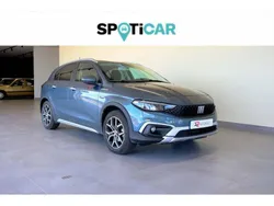 Azul Usado 2023 Fiat Tipo Cross Sedan | € 22.900 (Caro)